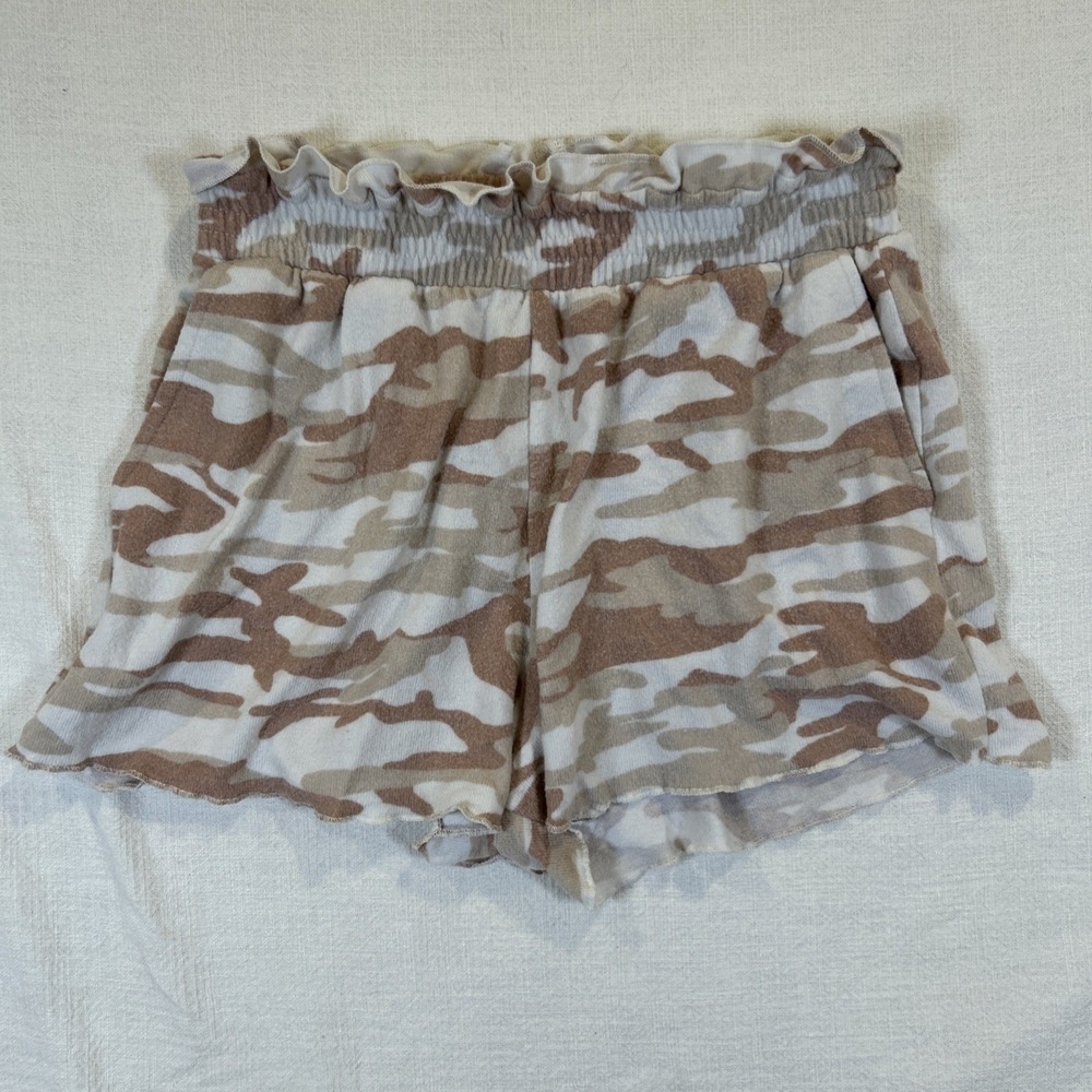 Colsie Sleep Shorts Women's Small Beige Camo Loungewear Pajamas Lettuce Hem